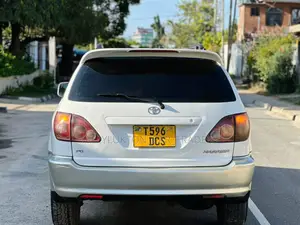 Toyota Harrier 2007 White