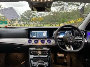 Mercedes-Benz E200 2016 Pearl