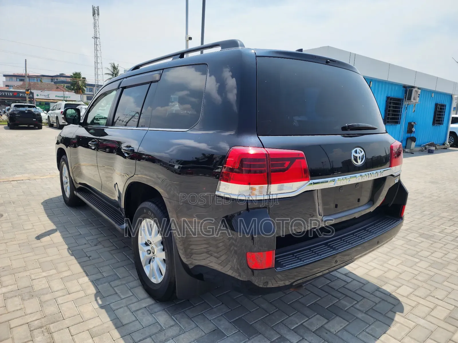 Toyota Land Cruiser 4.6 V8 ZX 2017 Black
