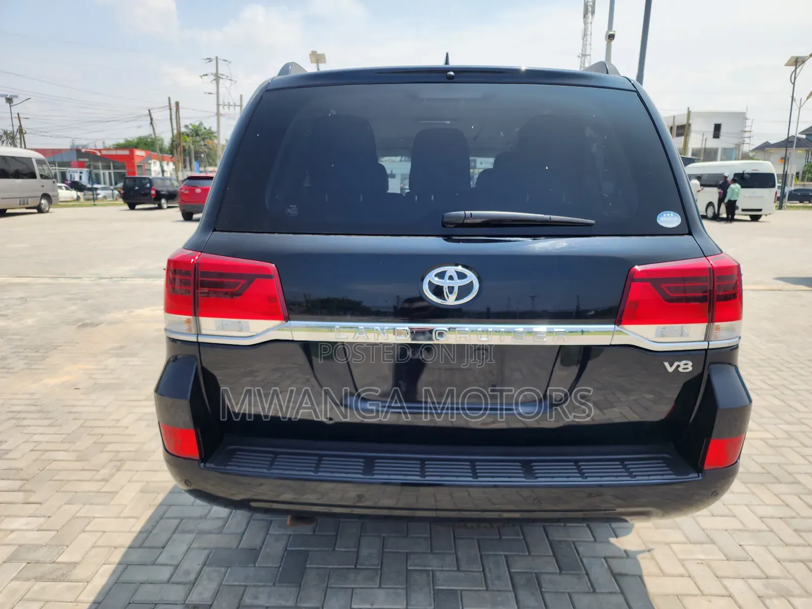 Toyota Land Cruiser 4.6 V8 ZX 2017 Black