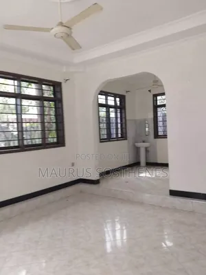 3bdrm House in Matembele Ya Pili, Kitunda for rent