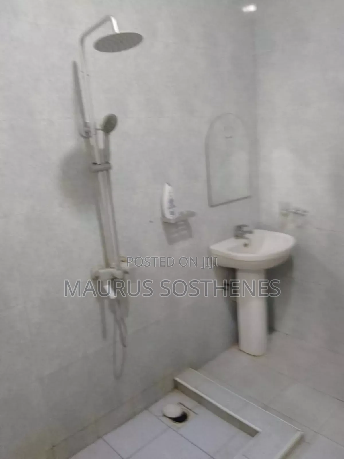 3bdrm House in Matembele Ya Pili, Kitunda for rent
