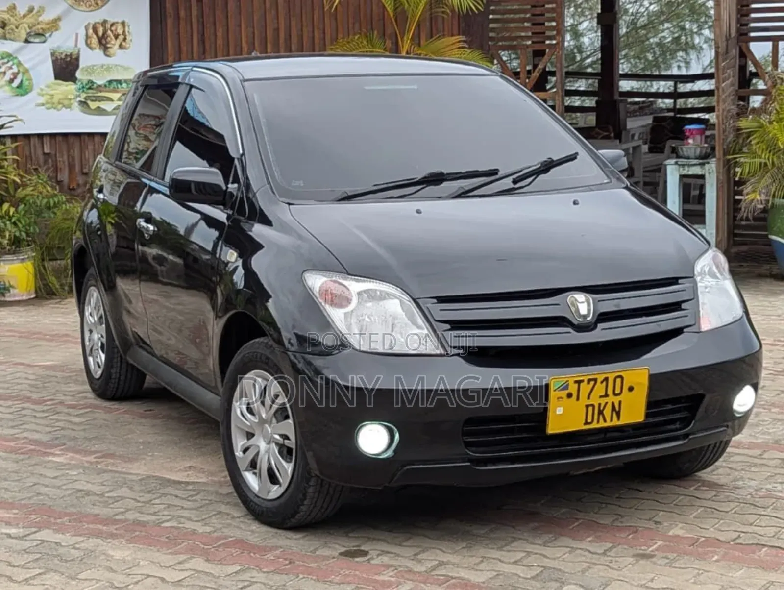 Toyota IST 2005 Black