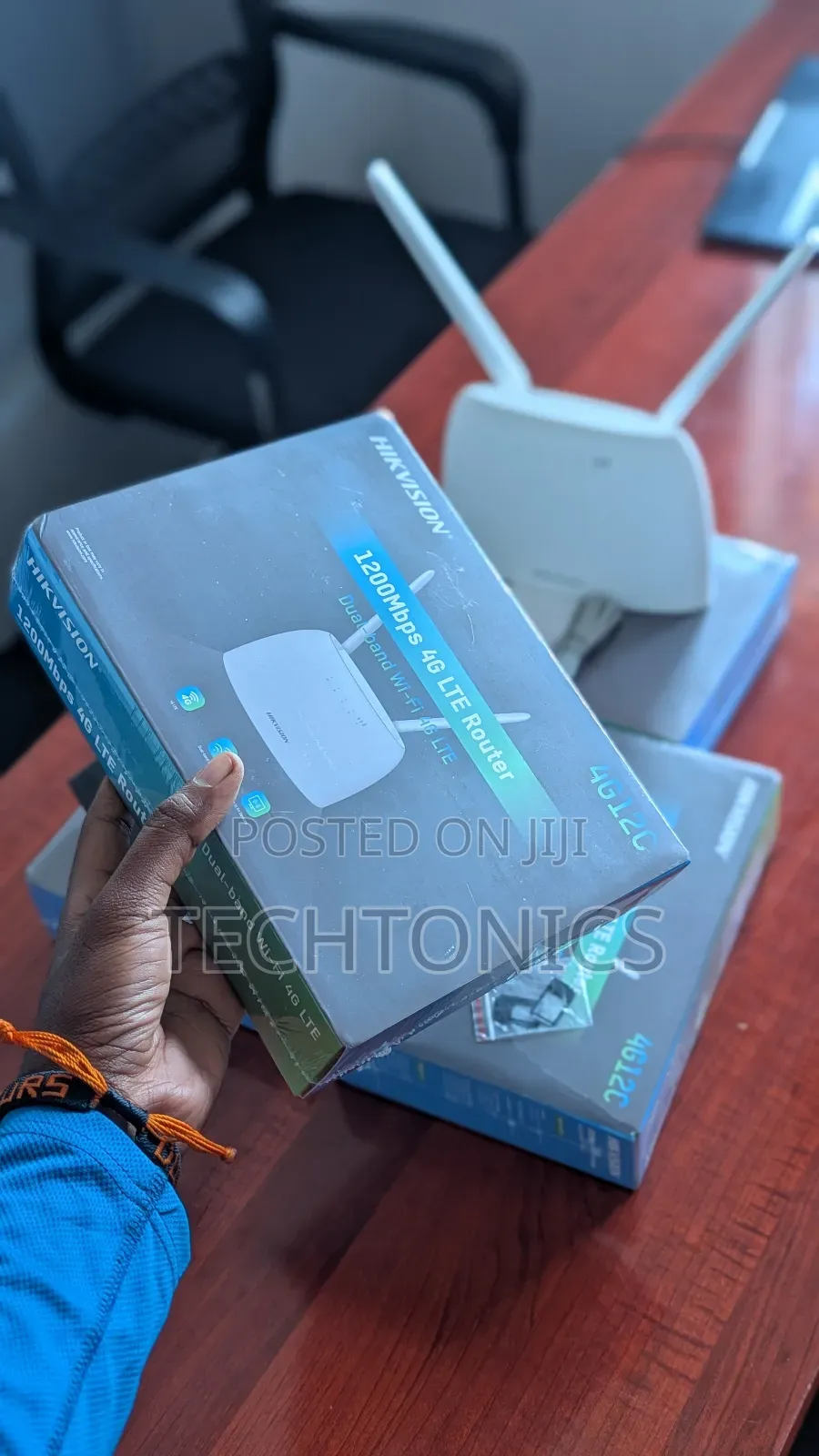 “Quality Ya Juu Kwa Bei Nafuu” Hikvision Router – Strong Performance