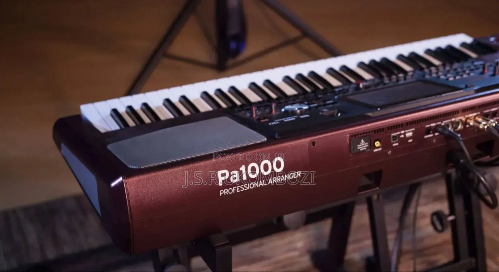 Korg Pa1000 Professional Arranger Keyboard With Free Micro Sd Card