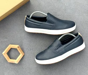 Ecco Original–Full Box|Viatu Vya Wanaume Wa Kiwango