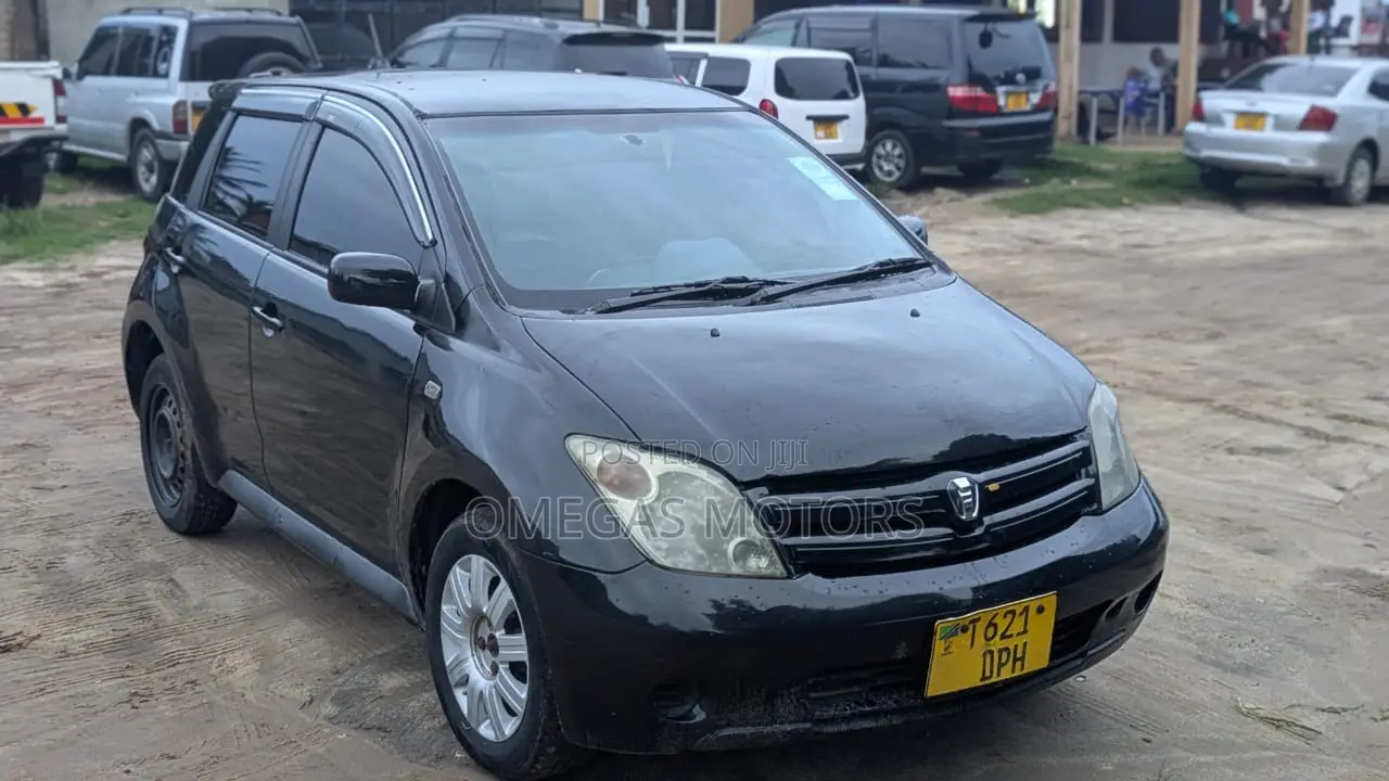 Toyota IST 2004 Black