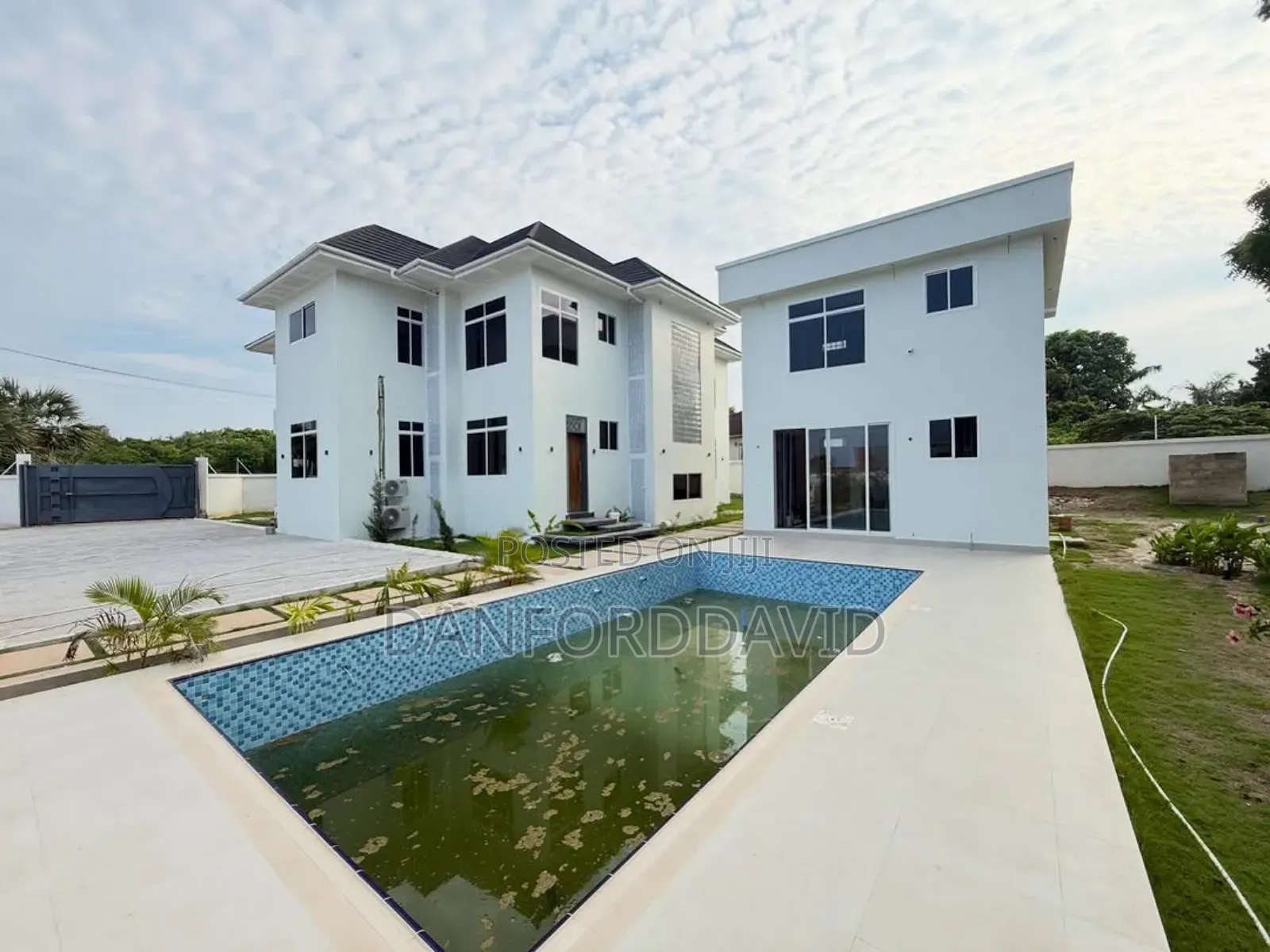 5bdrm House in Kahwa Resl Estate, Mbezi Beach for sale