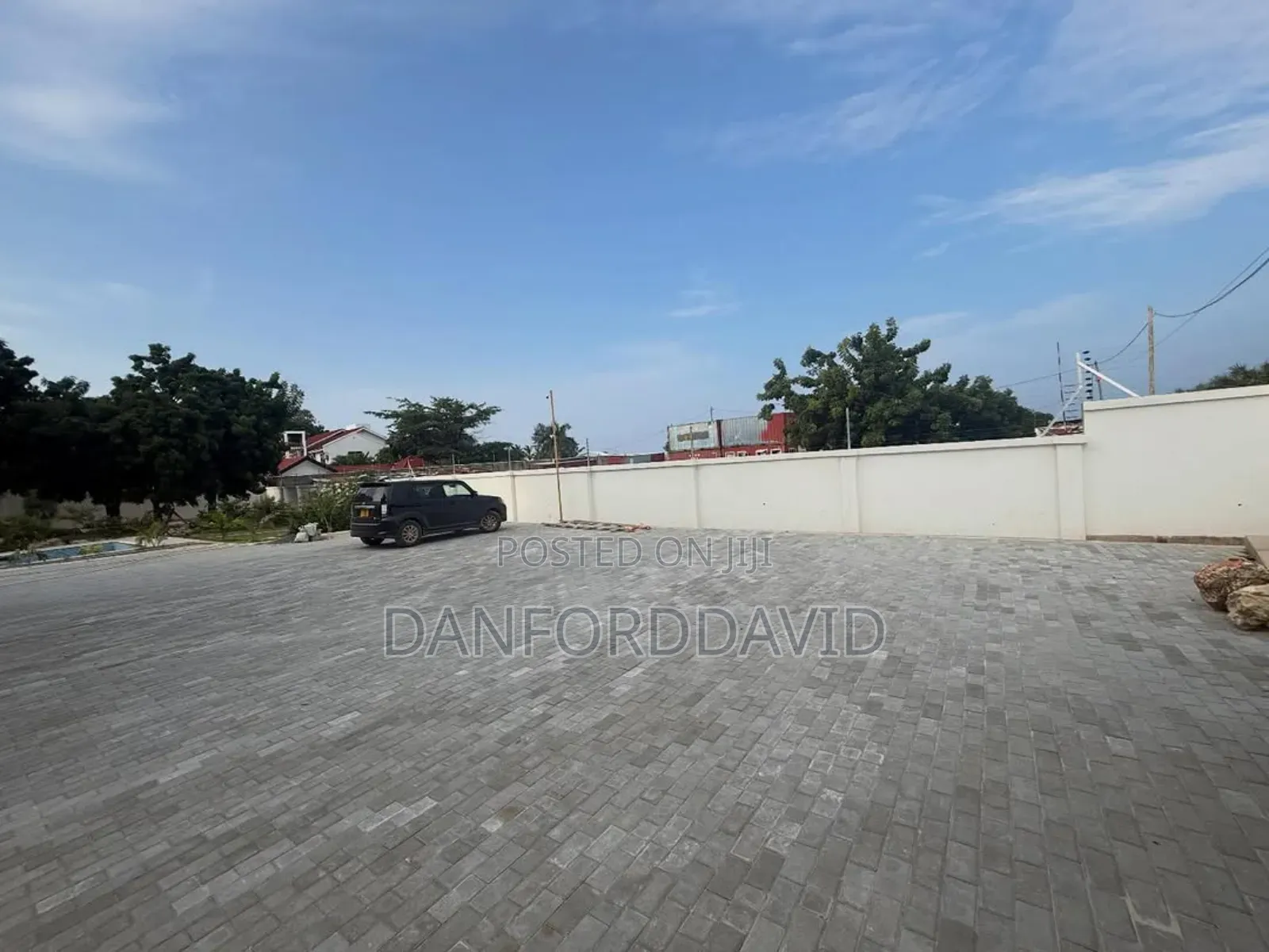 5bdrm House in Kahwa Resl Estate, Mbezi Beach for sale