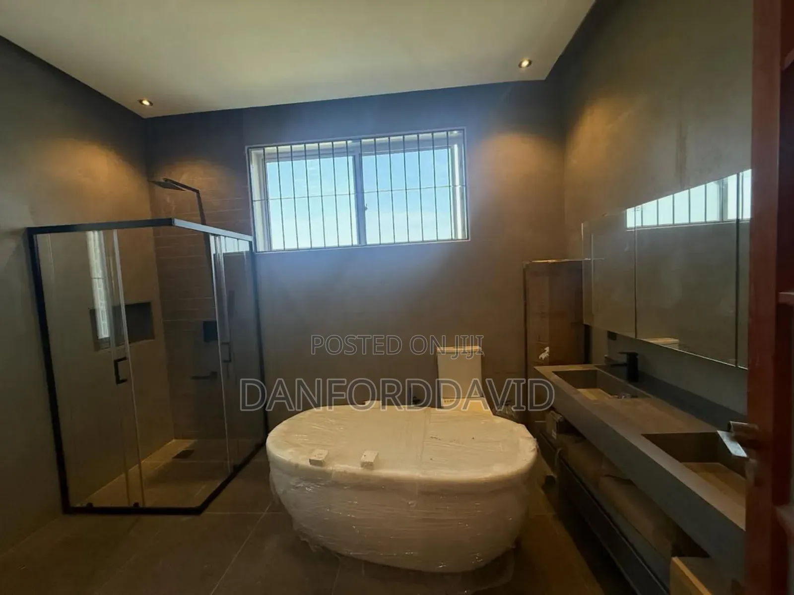 5bdrm House in Kahwa Resl Estate, Mbezi Beach for sale