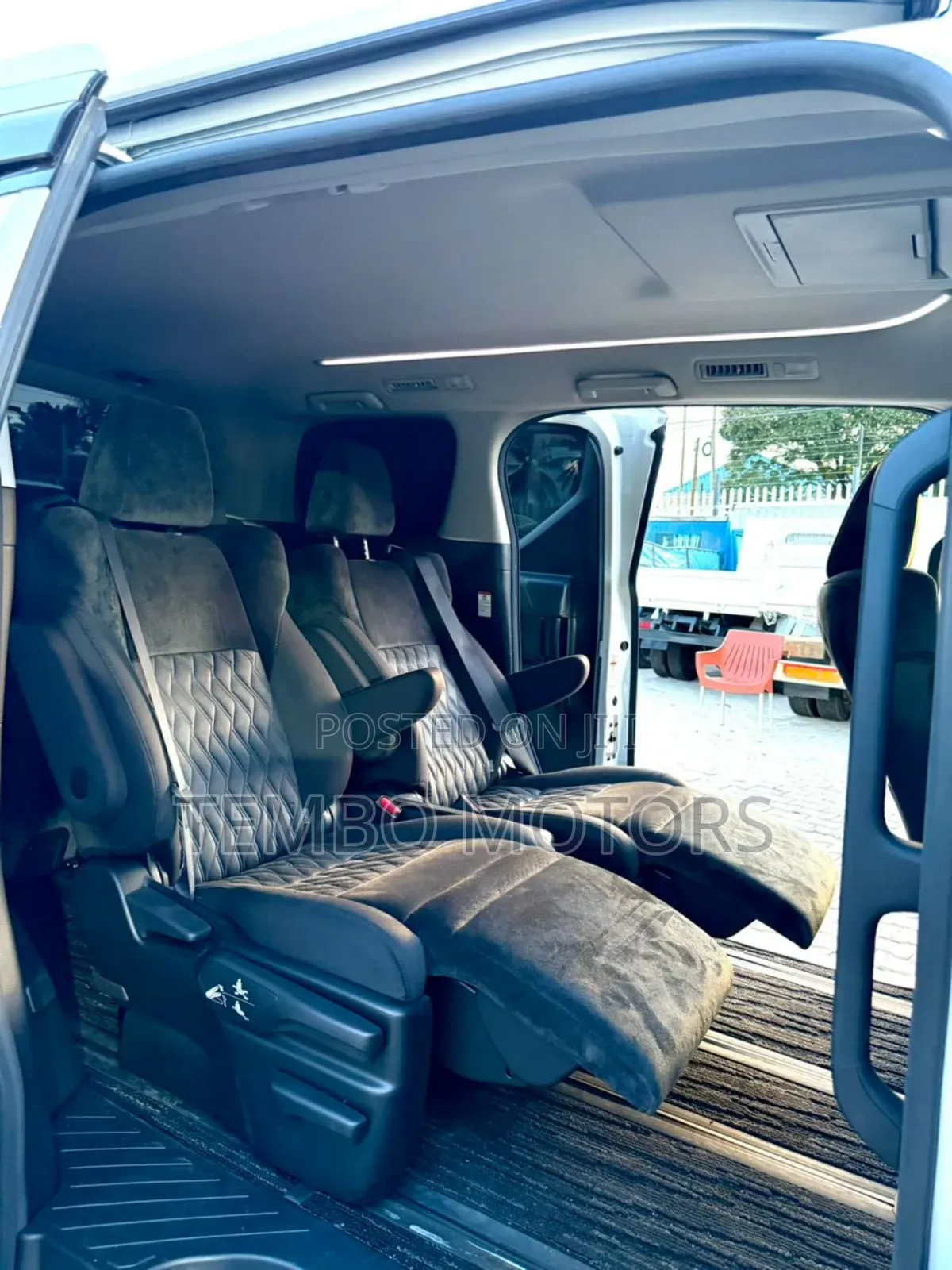Toyota Alphard 2.5 Petrol AWD 2020 White