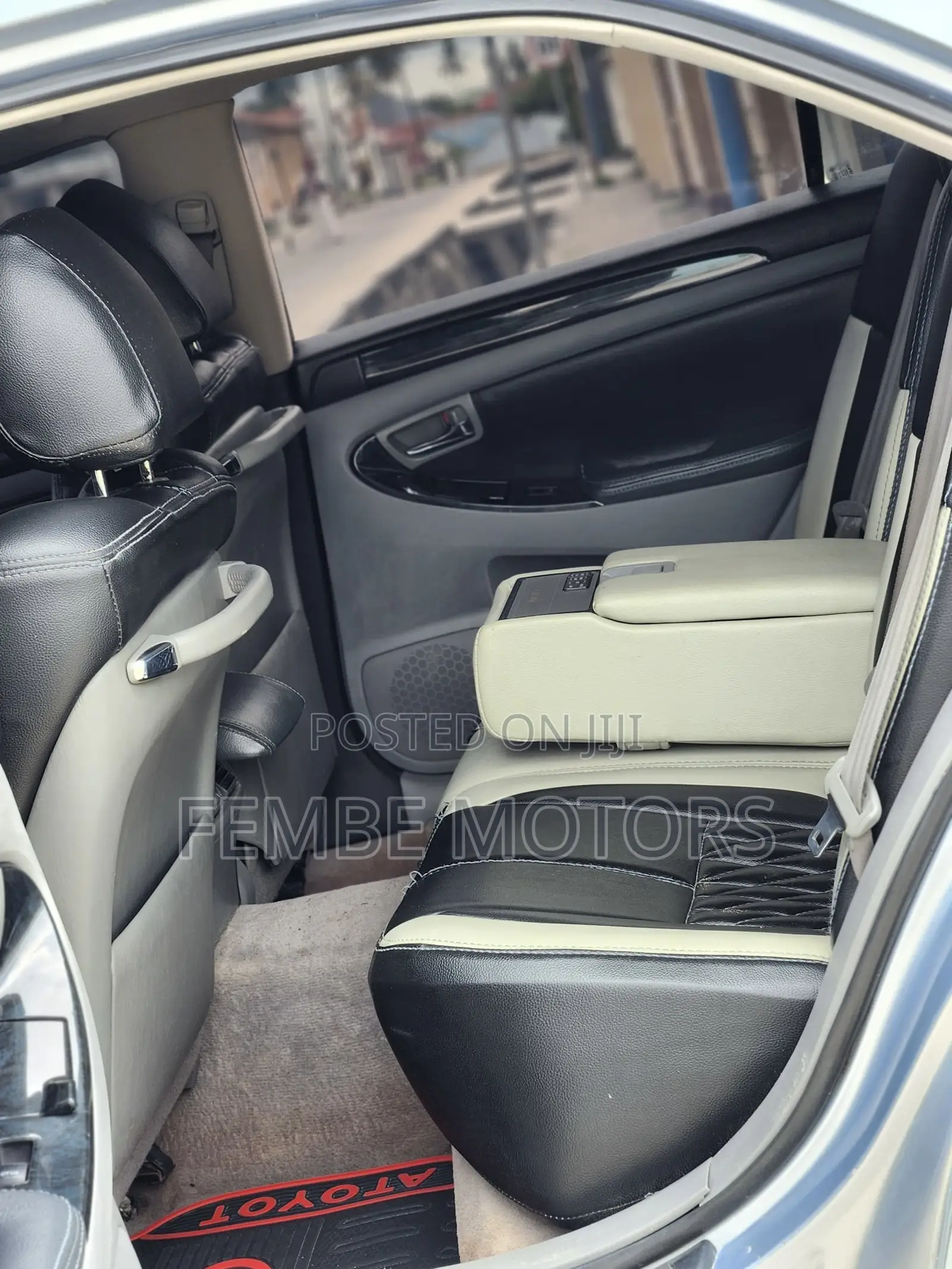 Toyota Crown Royale 2005 Blue