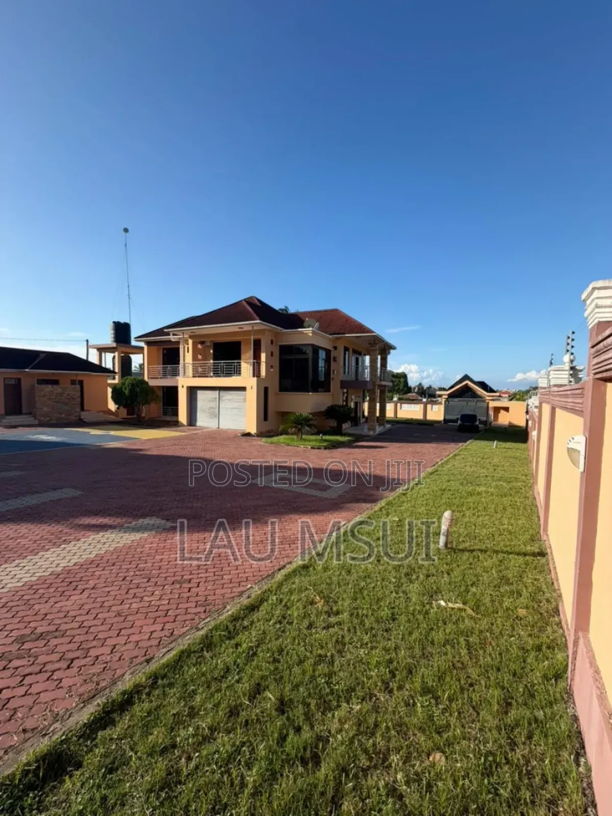 5bdrm House in Lau  Real Estate, Kunduchi for rent