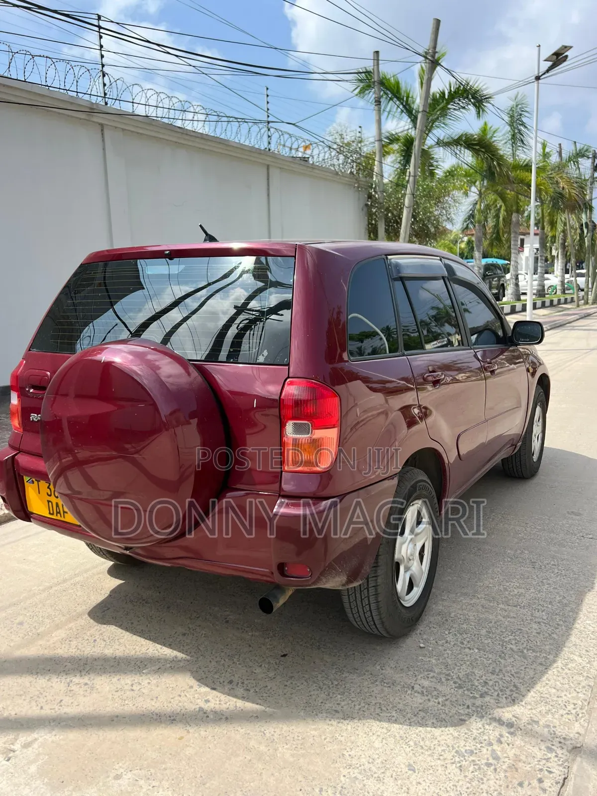 Toyota RAV4 1.8 2005 Red