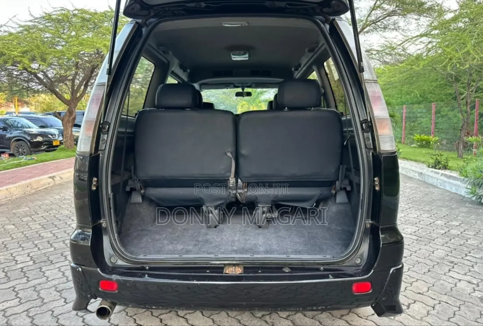 Toyota Noah 2002 Black