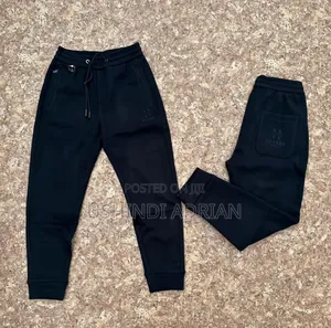 Tracksuit Za Kisasa–Muonekano Wa Kiwango Cha Juu!