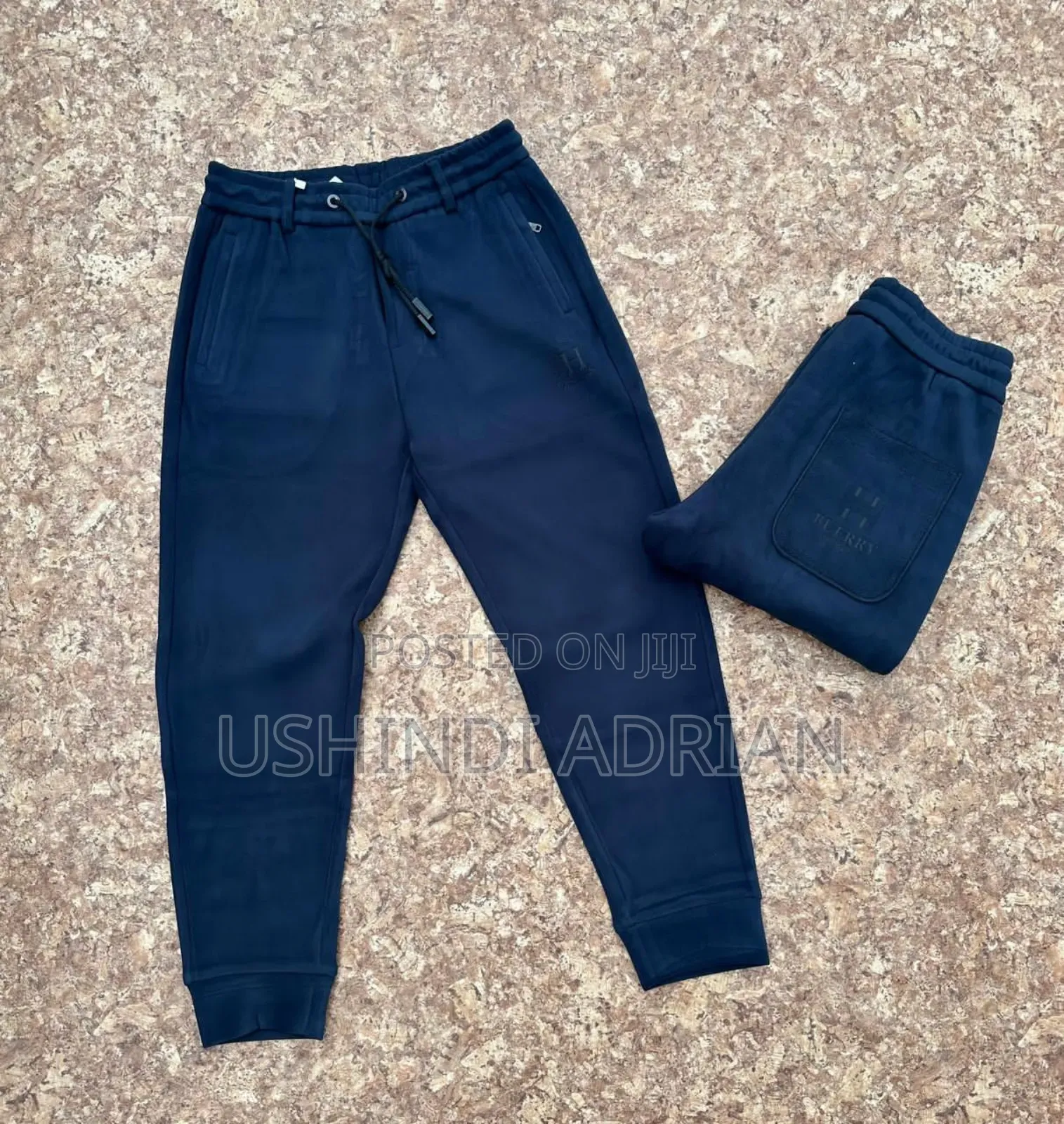 Tracksuit Za Kisasa–Muonekano Wa Kiwango Cha Juu!