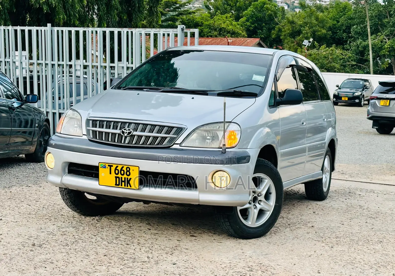 Toyota Nadia 2000 Silver