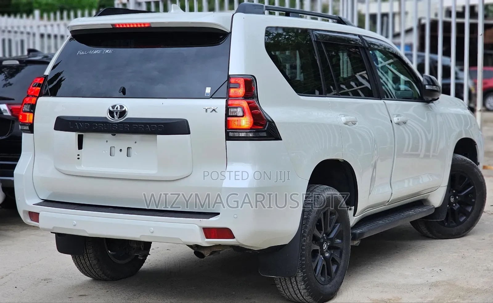 Toyota Land Cruiser Prado 2023 Pearl