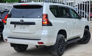 Toyota Land Cruiser Prado 2023 Pearl