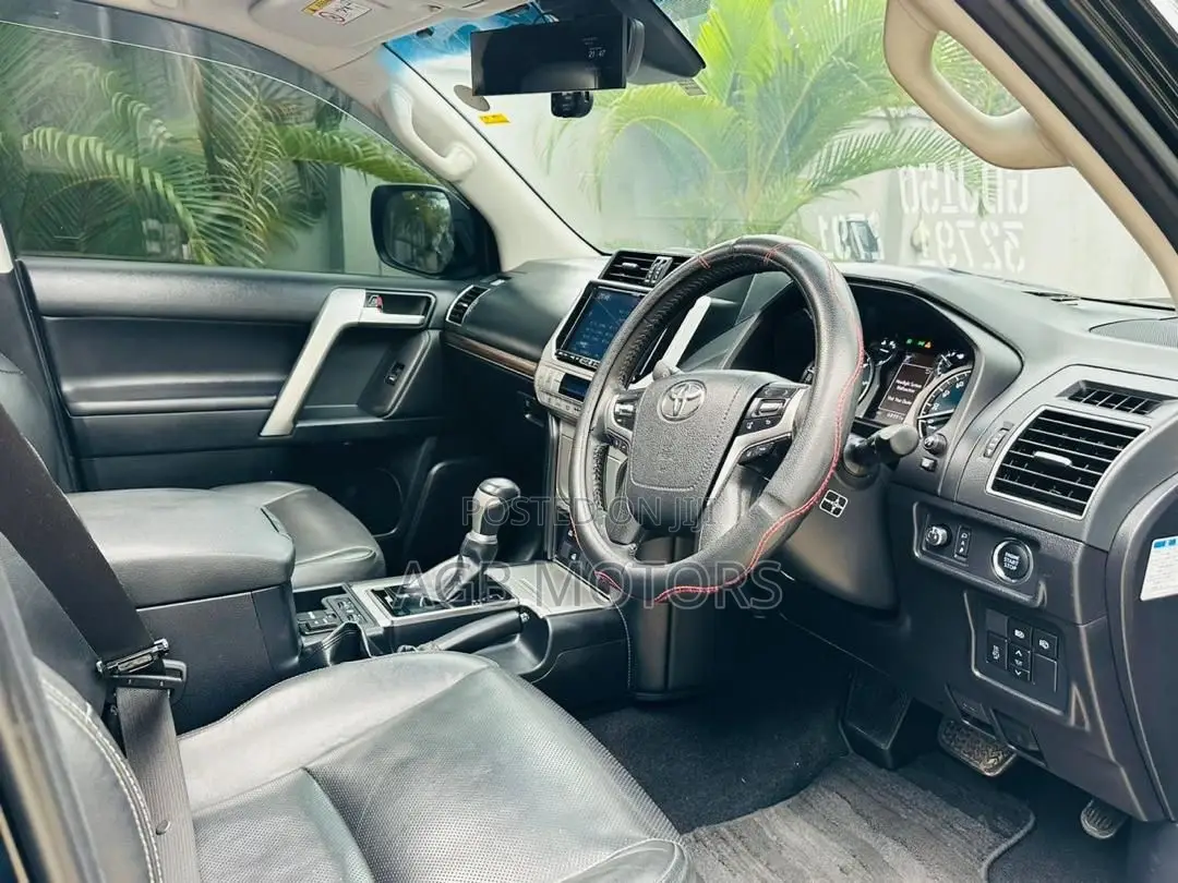 Toyota Land Cruiser Prado 2.8 2019 Black