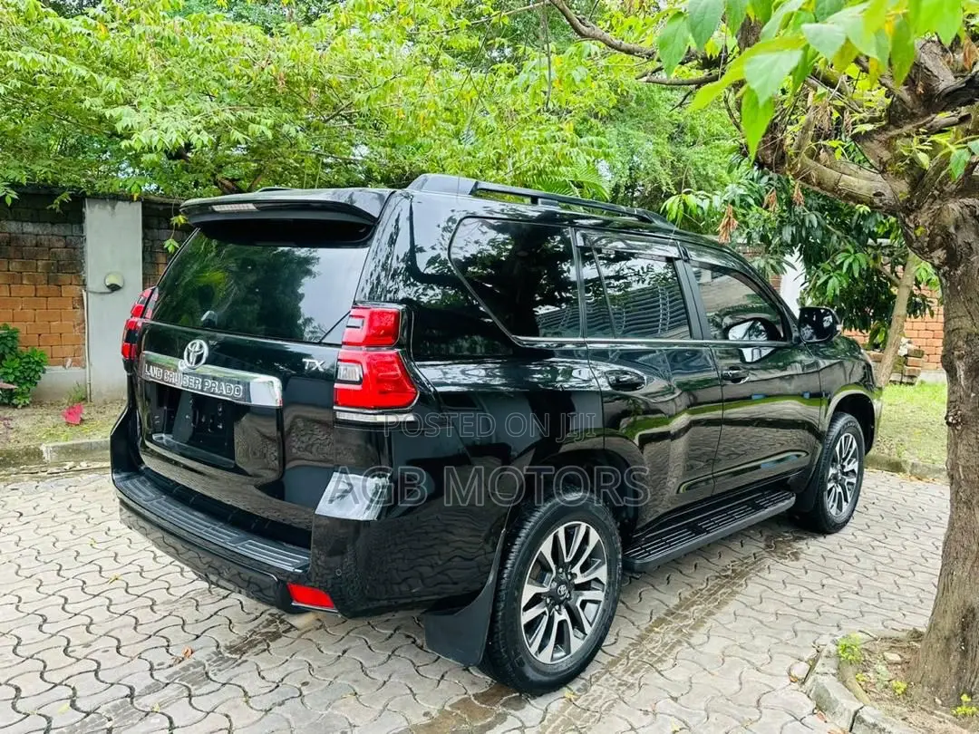 Toyota Land Cruiser Prado 2.8 2019 Black