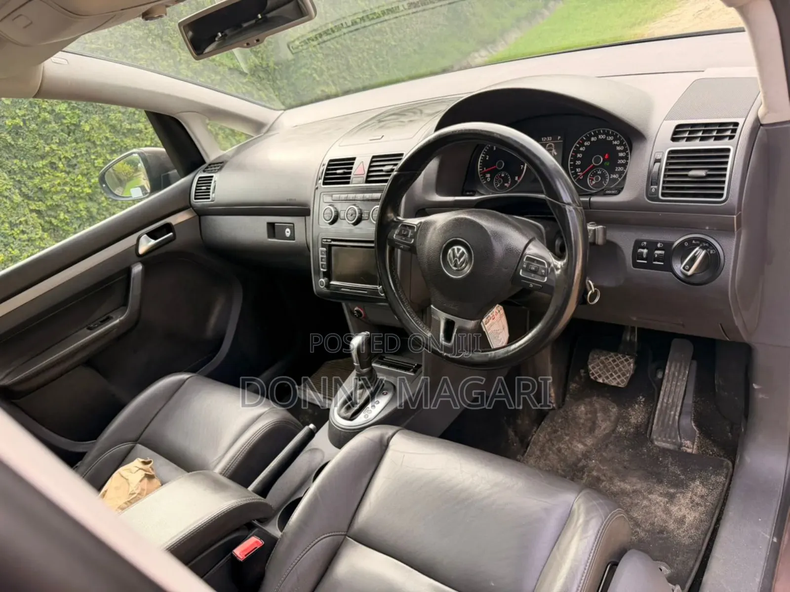 Volkswagen Touran 2013 Brown