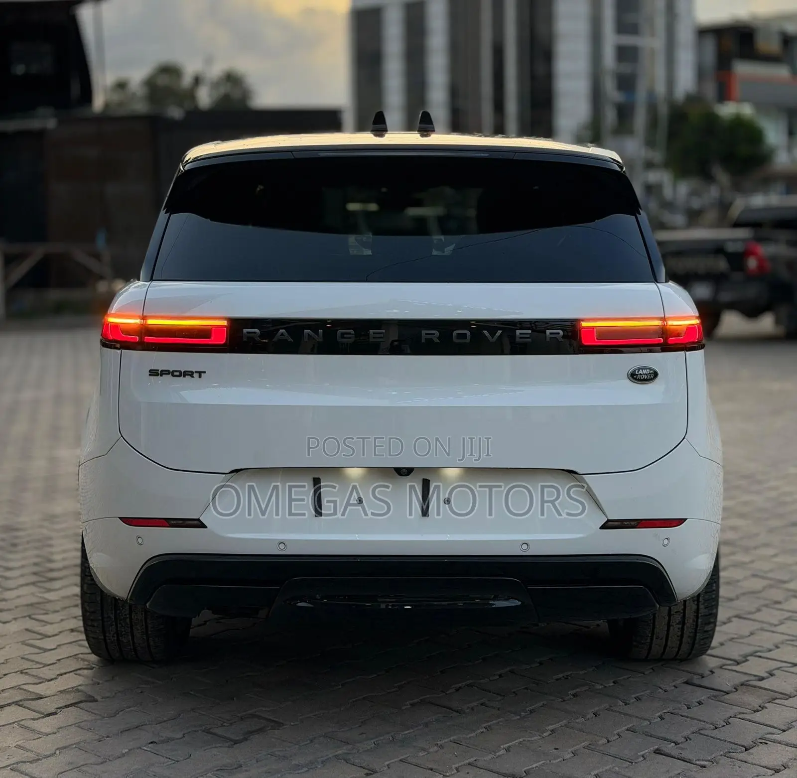 Land Rover Range Rover Sport P440e Autobiography 4WD 2023 Pearl