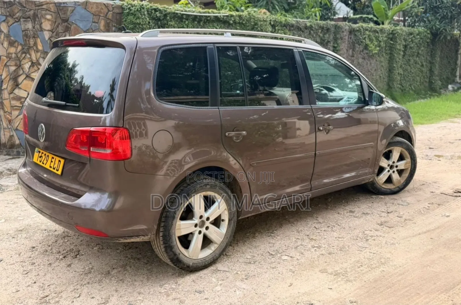 Volkswagen Touran 2013 Brown