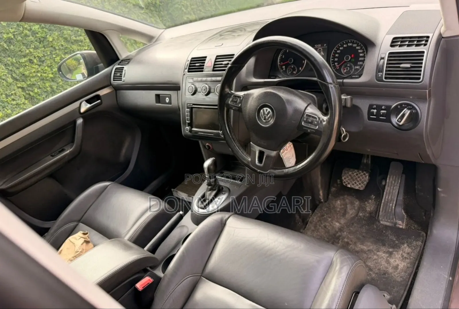 Volkswagen Touran 2013 Brown