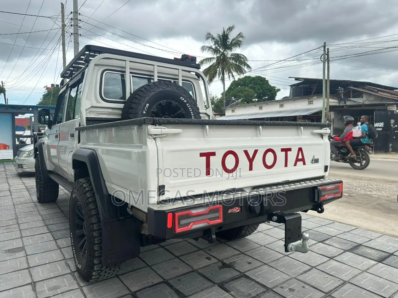 Toyota Land Cruiser 79 Series 2025 Pearl