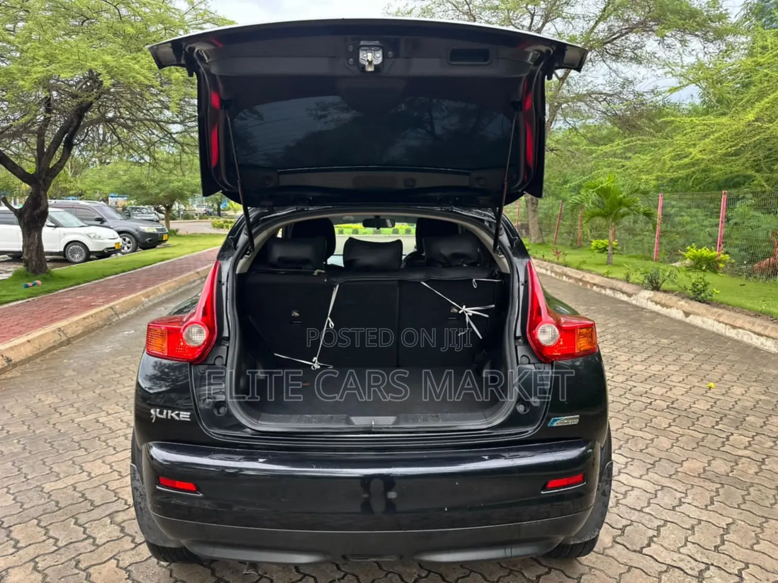 Nissan Juke 2011 Black