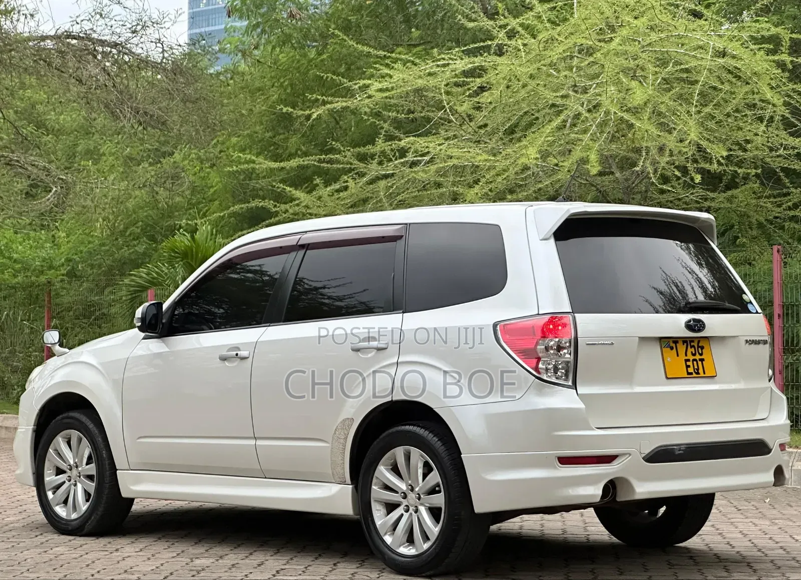 Subaru Forester 2010 Pearl
