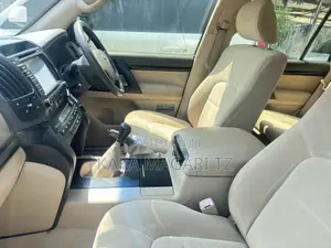 Toyota Land Cruiser 2012 Gold