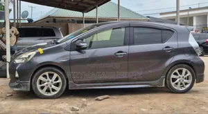 Toyota Aqua 2015 Gray