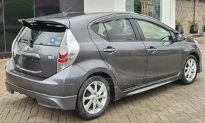 Toyota Aqua 2015 Gray