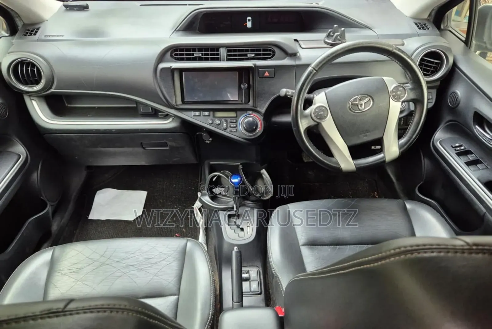 Toyota Aqua 2015 Gray