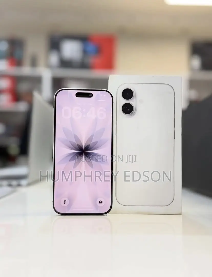 New Apple iPhone 17 256 GB White
