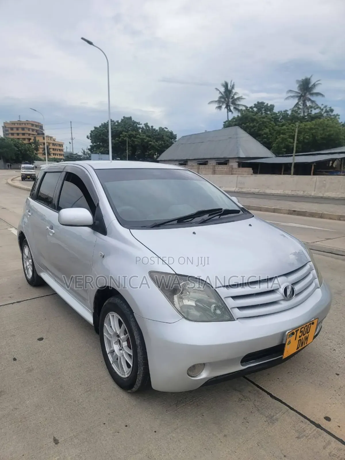 Toyota IST 2004 Silver