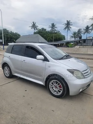 Toyota IST 2004 Silver