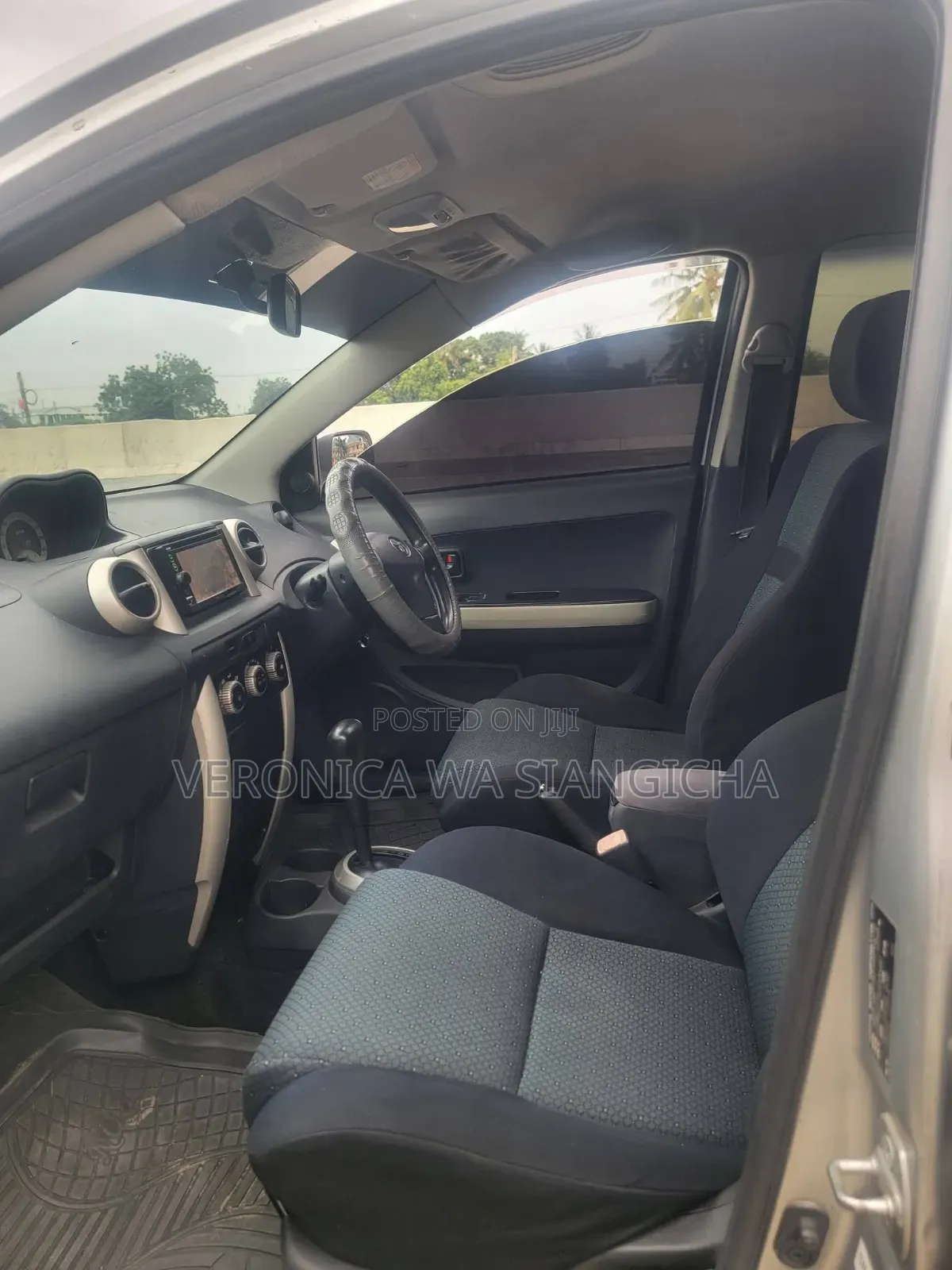 Toyota IST 2004 Silver