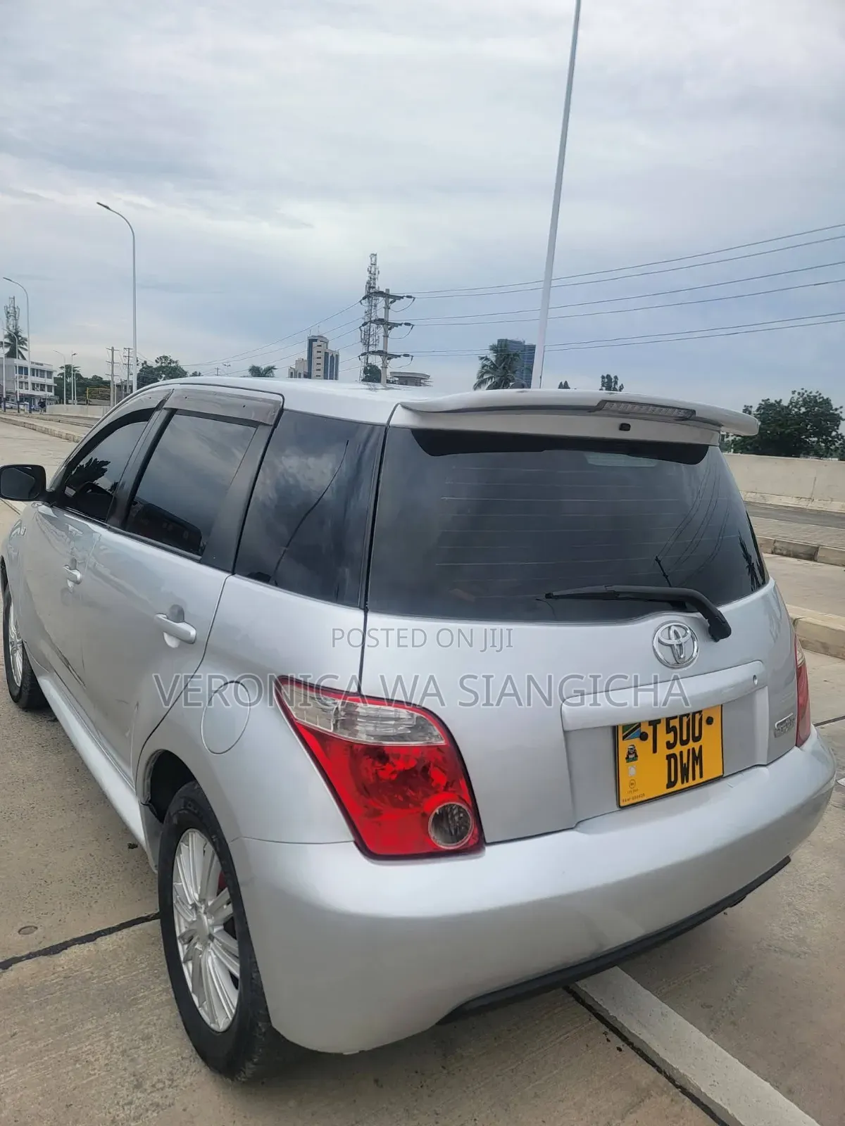 Toyota IST 2004 Silver