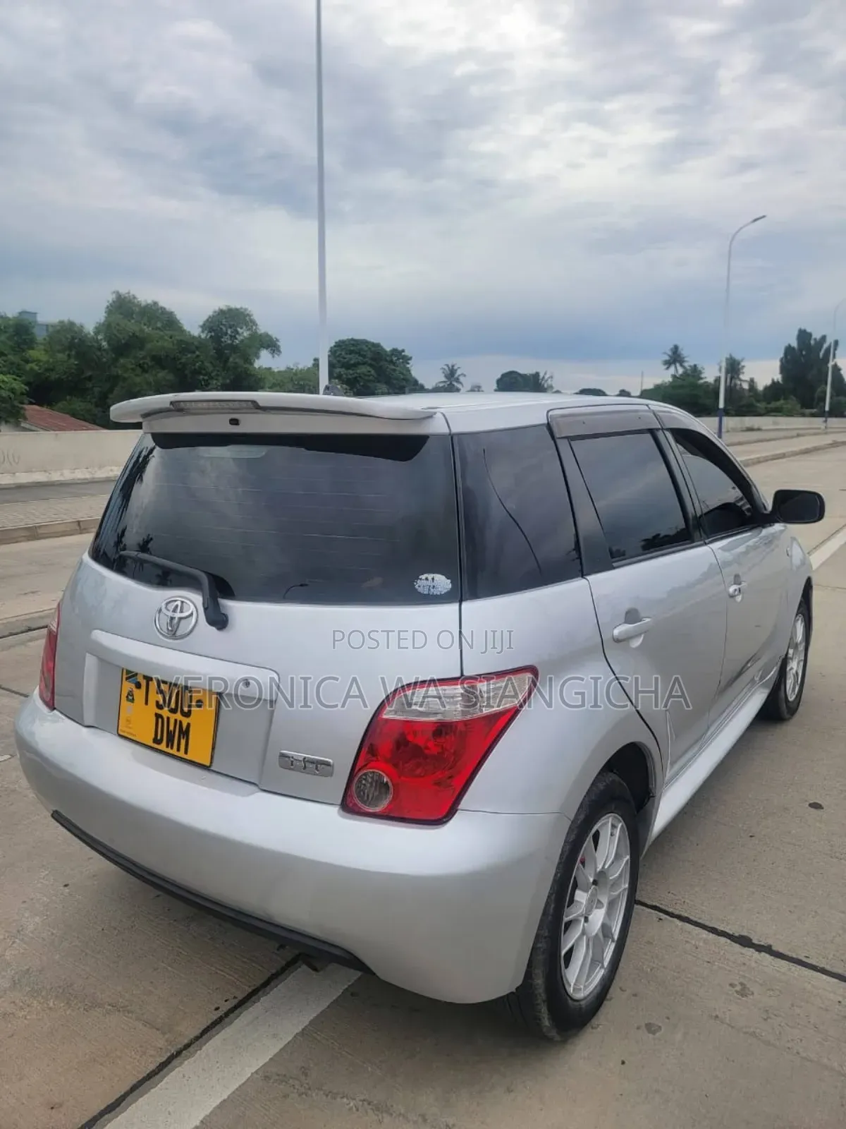 Toyota IST 2004 Silver