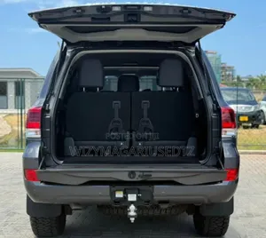 Toyota Land Cruiser 2019 Purple