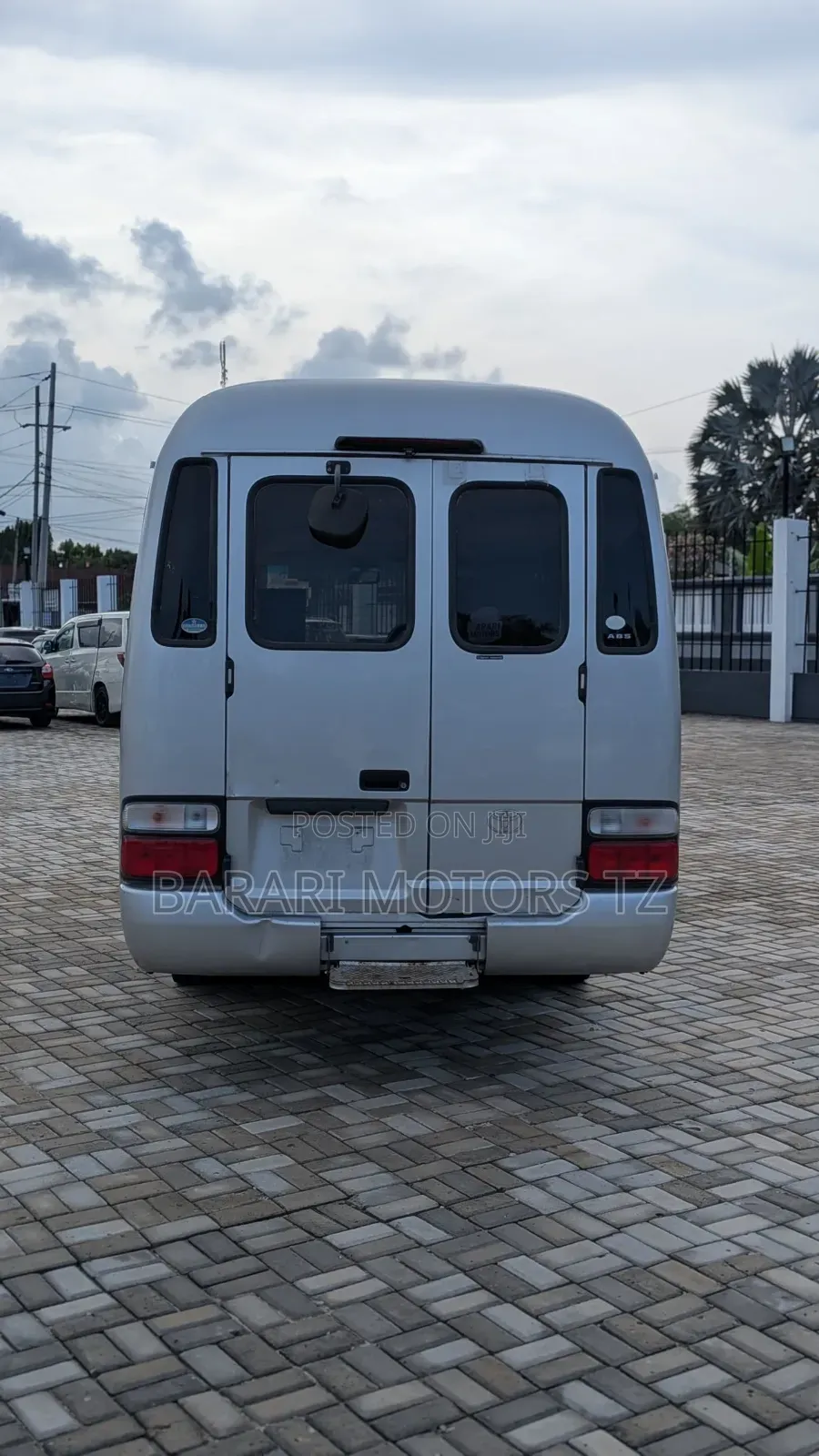 Toyota Coaster 2007 Silver