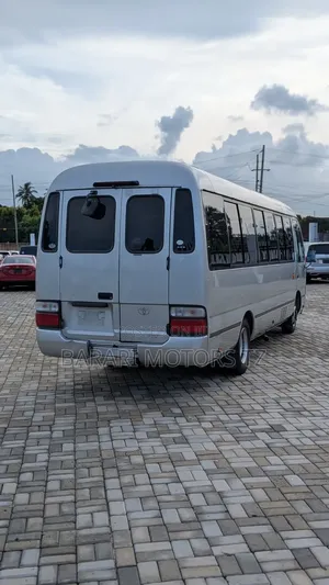 Toyota Coaster 2007 Silver