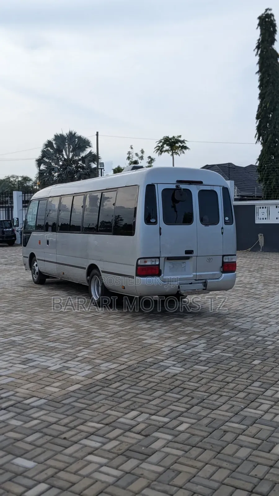 Toyota Coaster 2007 Silver