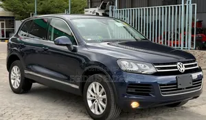 Volkswagen Touareg 2011 Blue