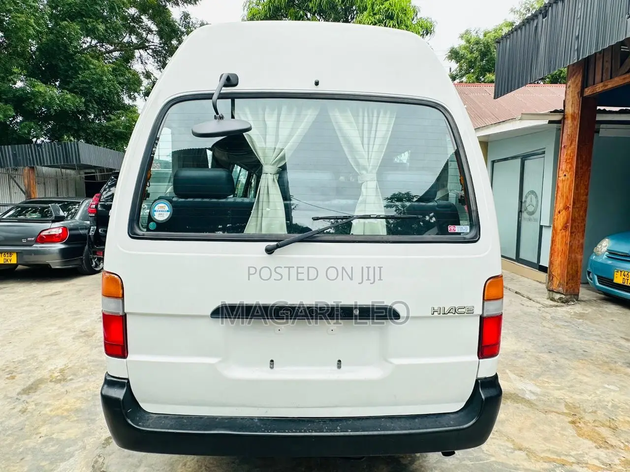 Toyota HiAce 2002 White