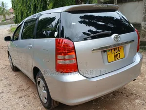 Toyota Wish 2003 Silver